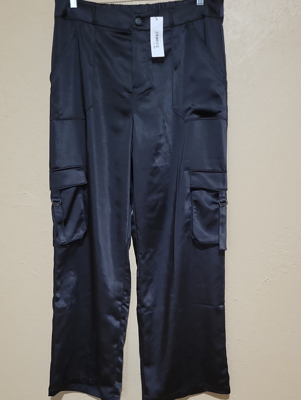 THE DROP women Black Cargo Satin Pants